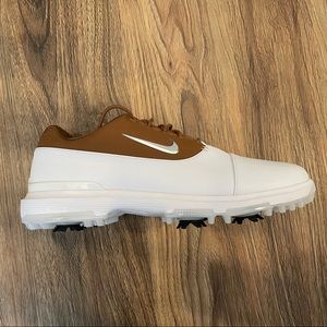 Nike Spiked Golf shoes. Size 9.